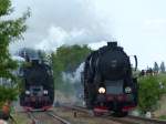 Parallelfahrt zweier Dampfloks: Tkt48 191 und Ty42 107 auf der Dampflokparade in Wolsztyn, 3.5.2014