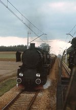 Zugbegegnung auf der Strecke von Poznan nach Jarocin: Eine entgegenkommende Ty2 wurde im September 1976 vom Führerstand der Ty5-1 aus aufgenommen