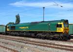 Die Class 66 FPL 66002 (3 650 001-2) Freightliner PL rangiert im Bf Oranienburg am 22.07.2013.