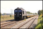 M62-1007 rollt am 9.9.2021 gegen 11.00 Uhr mit einem Schwellenzug in den Bahnhof Rogoznica.