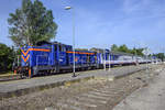 Die SM42-616 (98 51 8 620 810-6 PL PKPIC) eine Fablok 6Da (Typ Ls800E) der PKP Intercity steht am 19. August 2020 beim Bahnhof Leba in Hinterpommern. Aufnahme: 19. August 2020.

TECHNISCHE DATEN: 
Spurweite: 1.435 mm (Normalspur)
Achsanordnung: BoBo
Länge über Puffer 14.240 mm
Drehzapfenabstand: 7.500 mm
Achsabstand im Drehgestell: 2.600 mm
Breite: 3.173 mm
Höhe: 4.400 mm 
Treibraddurchmesser (neu): 1.100 mm
Dienstgewicht: 72 t
Tankinhalt: 2.815 l 
Motor: HCP Achtzylinder-Dieselmotor vom Typ a8C22
Nennleistung: 588 kW (800 PS) 
Nenndrehzahl: 1000 1/min 
Gewicht des Motors: 8.800 kg
Hauptgenerator Typ: LSPA-740
Gewicht des Hauptgenerators: 4.350 kg
Hilfsgenerator Typ: LSPF-280
Traktionsmotore: 4 Stück LSF-430 á 173 kW
Anfahrzugkraft: 219 kN 
Dauerzugkraft: 112 kN
Leistungsübertragung: diesel-elektrisch
Höchstgeschwindigkeit: 90 km/h
Kleinste Dauergeschwindigkeit: 13 km/h
Maximale Achslast: 17,5 t
Kleinster befahrbarer Gleisbogen: R=50m
Bremsanlage: Oerlikon