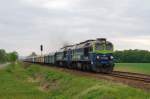 ST44-1212 und ST44-1222 mit Kohlezug bei Paczkow (17.05.2011)