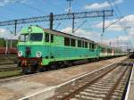 PKP SU 46-007 am Zug aus Wroclaw (Breslau) nach Grlitz (D).In Wegliniec endet der polnische Fahrdraht, weshalb SU 46-Lokomotiven das Reststck bis ber die Grenze fahren.14.07.2007