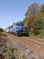 Kurz vor der Neissebrücke (und damit der deutsch-polnischen Grenze) zieht PKP-SU46 032(5630 011) den EC249 von Berlin nach Wroclaw/Breslau gen Osten.