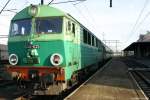 SU46-025 mit Personenzug nach Zgorzelec (Grlitz) Wegliniec am 14.12.2006