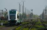 Der SA-133-006 der Lubuska Kolej Regionalna LKR (Lebuser Regionalbahn) aus Richtung Gorzow (Landsberg) kommend bei der Einfahrt in Kostrzyn (Kstrin).

05/10