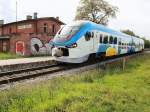 Einfahrt SA139-002 in den Haltepunkt Stary Borek im Landkreis  Kołobrzeski  zur Weiterfahrt nach Kolobrzeg (Kolberg) am 10. September 2014.