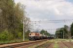 181 066-2 mit dem Ganzzug Kesselwagen in Kobiór bei Tychy(Tichau)am 01.05.2014.