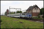 EP07-480 kam am 20.05.2016 um 15.49 Uhr mit einem IC nach Wroclaw durch den Bahnhof Pleszew.