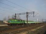 EP07-502 fhrt mit einem Personenzug am 09.03.2008 durch Bydgoszcz.