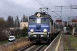 EP07 015 mit einem IC in Szczecin Port Centralny am 31.03.2012.