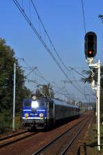 EP08 008 bei Katowice-Podlesie mit einem IC nach Bielsko-Biała (12.10.2012)