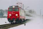 Zawiercie Borowe Pole, EP09-009 mit IC Wysocki nach Warschau Ost ( 14.03.2006 )