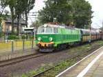 Eine Durchfahrende ET22 im Bahnhof Tarnowskie Gory mit Schweren Kohlewagen richtung Bytom, Katowcie unterwegs!