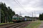 ET22 1112 bei Ładzin(Wolin) mit einem IRE nach Świnoujście (10.08.2012)