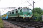 EU07-072 mit Doppelstockwagen in Wilkowice am 08.08.2006