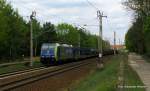 EU 43 002 mit einem leerem Autozug am 2.Mai von Wustermark via Cottbus nach Polen.