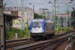 Die PKP Lok hat den D 444 nach Grunewald abgestellt und kommt jetzt Leerfahrt zurck nach Polen.Hier in Berlin Greifswalder Strasse am 11.08.2010.