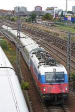 Der PKP Russland Taurus 5 370 002 wurde am 11.8.12 in Berlin Warschauer Strae leider von einem ICE zugefahren,sodass nur noch ein Hochformatbild machbar war.