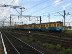 Zwei EN57 aneinander gekoppelt im HBF Tarowskie Gory, sie fahren nach Kluzcbork ber Lubliniec!