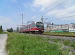 EN57 2008 bei der Einfahrt in Szczecin Port Centralny (04.08.11)