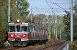 EN57 813 bei Katowice-Piotrowice mit einer RB nach Zwardoń (12.10.2012).