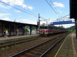 EN 57 1145 im Bahnhof von Wartha (Bardo Slaskie) nahe Glatz/Klodzko