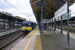 SKM S1 Richtung Gdánsk-Śródmieście (EN71-040ra) erreicht den Danziger Hauptbahnhof (Glówny).