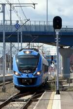 ŚWINOUJŚCIE (Woiwodschaft Westpommern), 09.07.2025, ED78-004 als Regionalzug nach Poznań Główny bei der Einfahrt in den Bahnhof Świnoujście