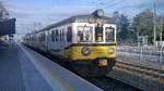 EN57-1034 mit R 76408 nach Wroclaw Glowny in Bahnhof Zielona Gora, 22.09.2018