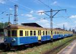EN57-1189 der PKP in blau/beige am 24.06.2005 in Warszawa Zachodnia (Warschau)