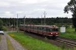 EN57 719 zwischen Mokrzyca Wielka und Ładzin(Wolin) mit einer RB nach Szczecin  (10.08.2012)