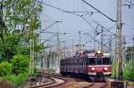 EN57 805 als Regionalbahn aus Katowice nach Zwardoń bei der Ausfahrt aus Katowice Ligota (30.04.2014)