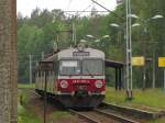 PKP EN 57-1953 ra als R 88326 von Szczecin Glowny nach Swinoujscie Port, am 31.05.2014 in Lubiewo.