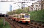 Warschau Ochota am 27.4.1991  EN 94-26b, eine Vorort S-Bahn, fhrt aus Warschau aus.