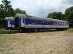 2 verschlafene Schlafwagen auf den Abstellgleisen  im Bahnhof von Kolobrzeg.Ein dritter Schlafwagen,  welchen ich schon vor 3 Wochen hier eingestellt habe,weilt  immer noch hier.Angeblich als