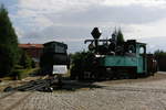 Schmalspur-Freiluftmuseum WENECJIA - eine von  Henschel&Sohn  (Kassel) gebaute Dampflok vor der Drehscheibe (frontal voraus ein Schneepflug - alles in 600mm).