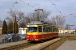 Polen / Straßenbahn Lodz: Duewag GT6 - Wagen 1071 (ex Rhein-Neckar, ex Graudenz, ex Strassenbahn Podmiejskie) aufgenommen im März 2015 an der Haltestelle  Legionów - Wlókniarzy  in