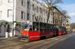 Polen / Straßenbahn Lodz: Konstal 805Na - Wagen 1830 aufgenommen im März 2015 an der Haltestelle  Kopernika - Zeromskiego  in Lodz.