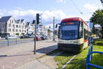 Pesa 120Na (1022) von ZTM Gdańsk (Zarząd Transportu Miejskiego w Gdańsku, deutsch: Städtischer Transportbetrieb Danzig) auf der Linie 6 im Danziger Stadtteil Oliwa.