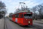 Polen / Straßenbahn Posen: Duewag GT8 - Wagen 712 (ehemals Düsseldorf) aufgenommen im Januar 2015 an der Haltestelle  Fredry  in der Innenstadt von Posen.