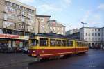 Polen / Straßenbahn Lodz: Duewag GT6 - Wagen 1038 (ex Bielefeld, ex Innsbruck, ex MKT Lodz) aufgenommen im März 2015 im Innenstadtbereich von Lodz, in der Nähe der Haltestelle  Plac
