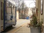 Begegnung der Krakauer Straßenbahn Typen GT8 (exDüsseldorf) und EU8N (exWiener E6) in der Dominikanska.