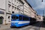 Krakau: HL132 + HB359 (ex. Wien E1 4640 + c3 1287) in der ul. Dluga an der Haltestelle Pedzichov. (13.05.2026)