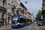Krakau: Krakowiak HG935 im Einsatz auf der Linie 24 in der ul. Karmelicka kurz vor der Haltestelle Stefana Botarego. (11.05.2026)