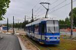 Krakau: HK459 (ex. N�rnberg Tw.370) verl��t als Linie 16 nach Bardosa die Endstelle Mistrzejovice. (11.05.2026)