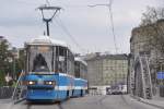 WROCŁAW (Woiwodschaft Niederschlesien), 09.10.2012, Tramwagen 2416 als Linie 17 nach Klecina