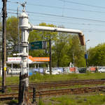 25. April 2009, Polen, Auf dem Bahnhof in Jelenia Gora/Hirschberg sah ich diesen Wasserkran. Ein bescheidener Frostschutz ziert seinen Fuß.