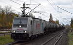 Lotos Kolej Sp. z o.o., Gdańsk [PL] mit der Railpool Lok  E 186 276-2  [NVR-Nummer: 91 80 6186 276-2 D-Rpool] und einem Kesselwagenzug (leer) Richtung Stendell am 30.10.24 Höhe Bahnhof Berlin Hohenschönhausen.