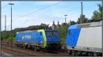 Parkplatz international! Die 189 152 der PKP Cargo fototauglich abgestellt vor der 
Burg Rode am Bahnhof in Herzogenrath (Kr.Aachen.) Bildlich festgehalten im Juli 2013.